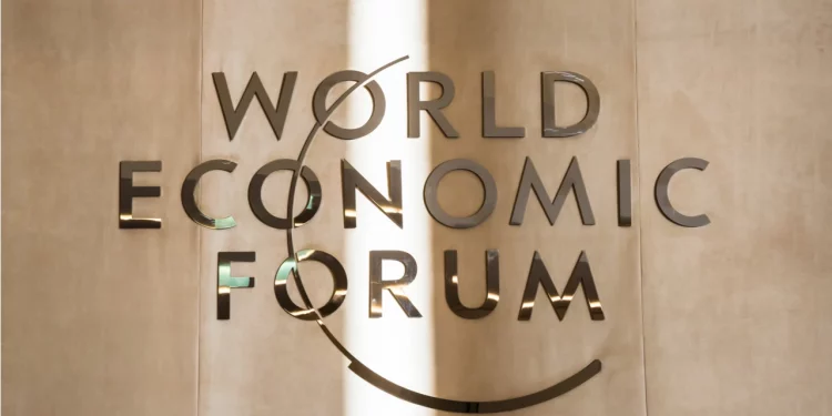 Diễn đàn Kinh tế Thế giới lo lắng về an toàn trong metaverse