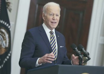 khung-crypto-biden