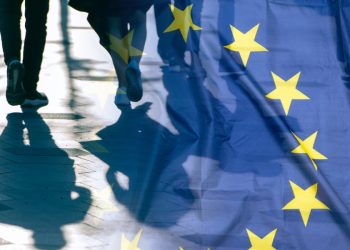 EU cấm tất cả các khoản thanh toán crypto từ người Nga