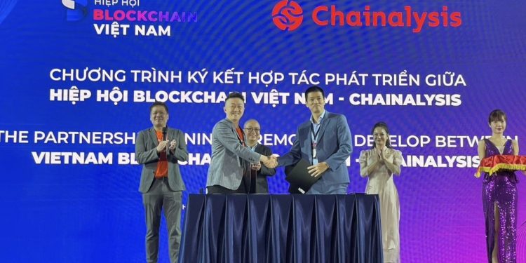 Ký kết hợp tác nhằm chuẩn hoá dữ liệu blockchain tại Việt Nam