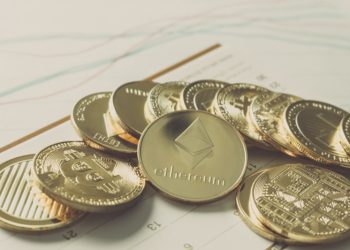 Hồng Kông đẩy mạnh nghiên cứu các quy định bảo vệ nhà đầu tư