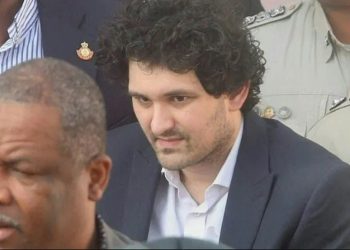 SBF kiếm được 684.000 USD khi đang tại ngoại