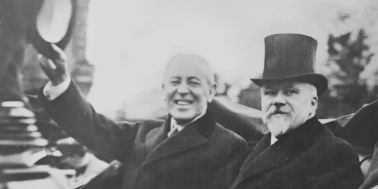 FED sinh nhật 109 tuổi còn đồng USD đã mất hơn 96% giá trị…