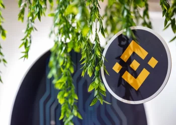 Binance tạm ngưng chuyển khoản ngân hàng bằng USD