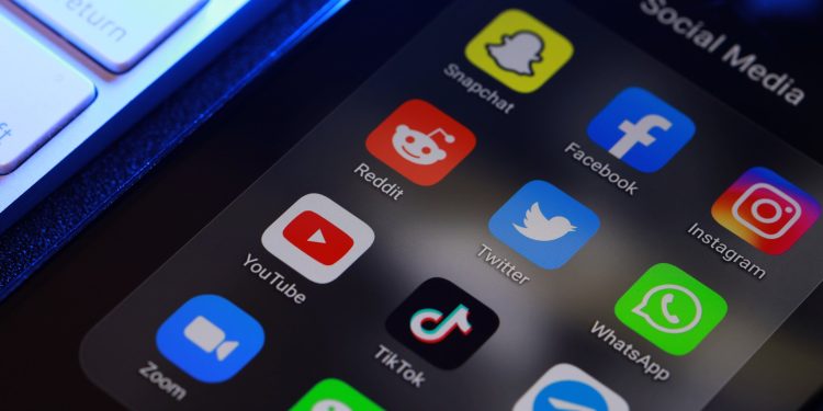 Châu Âu thắt chặt quảng cáo tiền mã hoá trên mạng xã hội