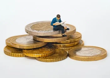 Sao chép giao dịch trở thành phương thức đầu tư phổ biến của Gen Z