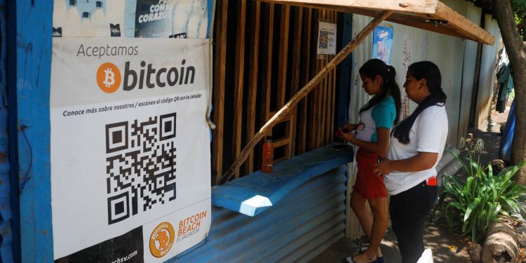 El Salvador cấp quyền công dân cho người quyên góp Bitcoin