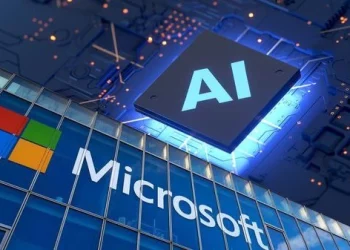 Microsoft chiêu mộ cựu giám đốc Meta