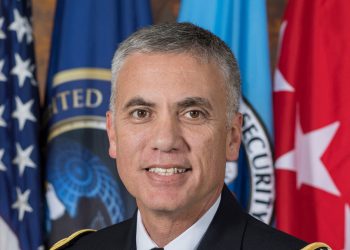 OpenAI chiêu mộ cựu tư lệnh an ninh mạng Mỹ