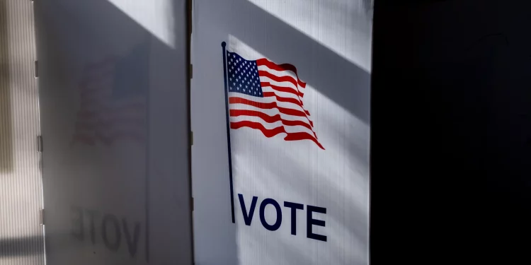 Gen Z là chìa khóa quyết định trong cuộc bầu cử Mỹ 2024