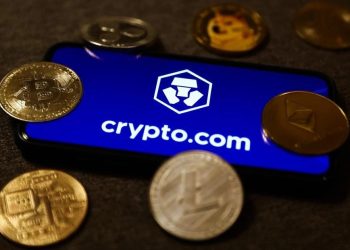 Công dân Úc đối mặt án tù do lỗi giao dịch trên sàn Crypto.com