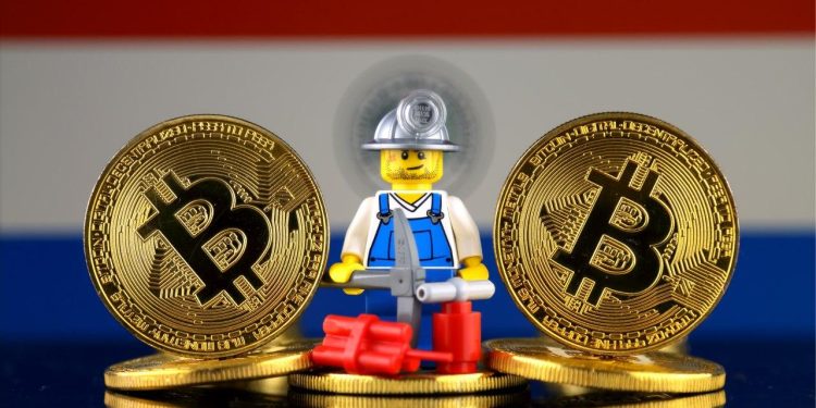 Paraguay đối mặt làn sóng di cư của thợ đào Bitcoin