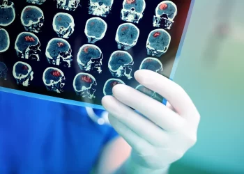 Sử dụng AI tái lập trình tế bào ung thư