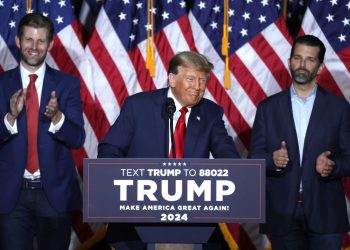 Donald Trump thúc đẩy đồng đô la Mỹ với dự án DeFi mới