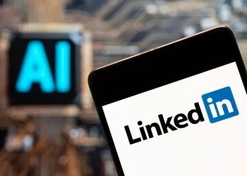 LinkedIn bị cáo buộc huấn luyện AI bằng dữ liệu người dùng