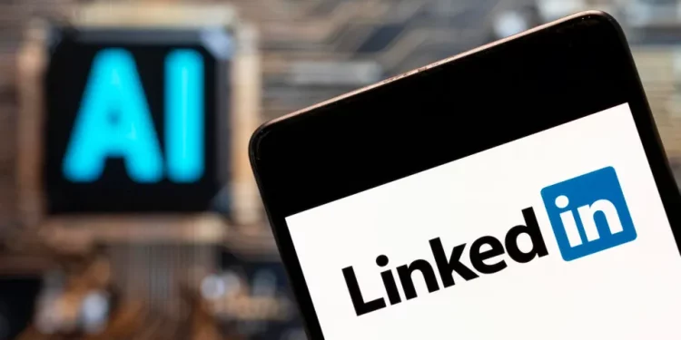 LinkedIn bị cáo buộc huấn luyện AI bằng dữ liệu người dùng