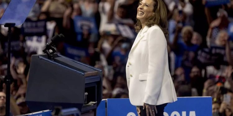 Harris-Walz cam kết cắt giảm thuế và đổi mới cho 2024