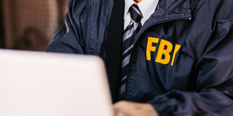 FBI, DOJ và SEC phối hợp triệt phá mạng lưới thao túng giá memecoin