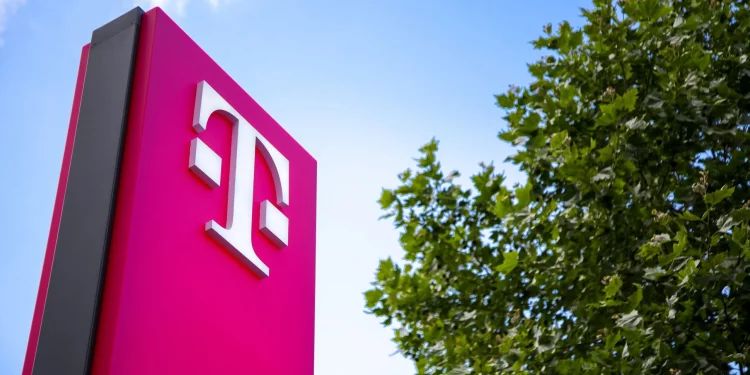 Deutsche Telekom đào Bitcoin bằng năng lượng tái tạo