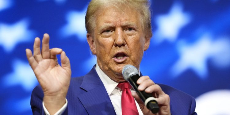 Trump hứa định hình lại chính sách tiền mã hoá