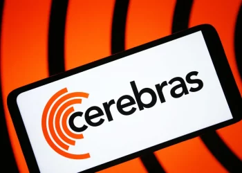 Cerebras Systems tiếp tục hoãn IPO