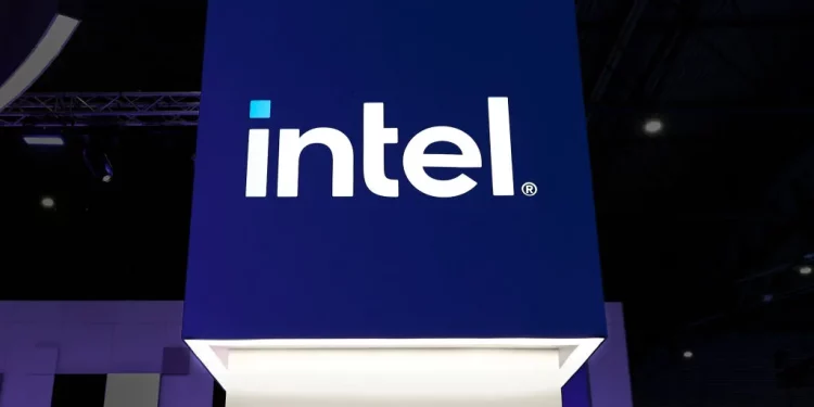 Intel đối mặt với thay đổi lớn