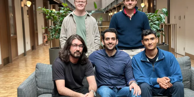 11x bị tố khai khống khách hàng