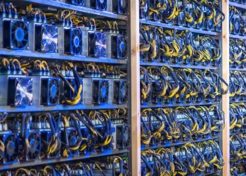 Mỹ giải phóng hàng nghìn máy đào Bitcoin bị tạm giữ