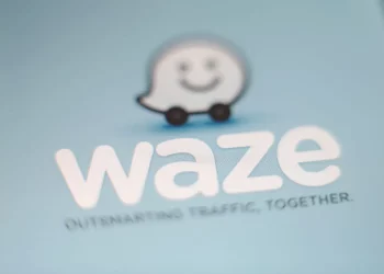 Waze khai tử Google Assistant trên iOS