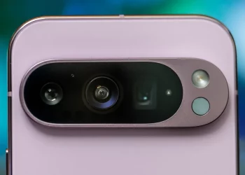 Google phát triển Pixel Sense cho Pixel 10