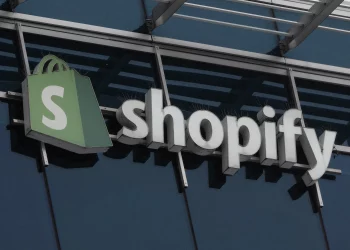 Shopify: AI trước, tuyển dụng sau