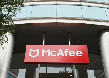 Cảnh báo lừa đảo Bitcoin và vàng qua cửa sổ McAfee giả mạo