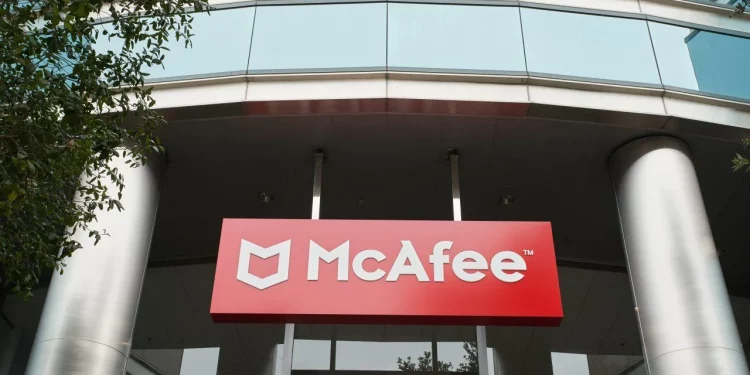 Cảnh báo lừa đảo Bitcoin và vàng qua cửa sổ McAfee giả mạo