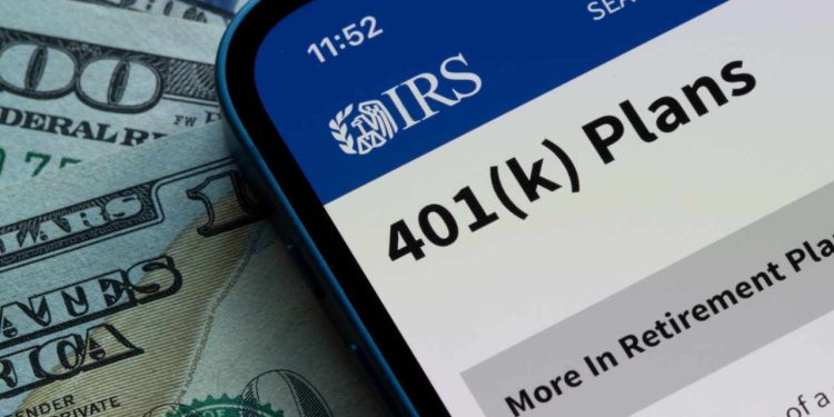 CEO Coinbase: Crypto đang tiến vào các quỹ hưu trí 401(k)