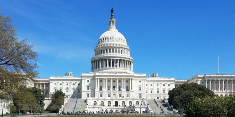 Thượng viện Mỹ thông qua thủ tục cho dự luật GENIUS Act