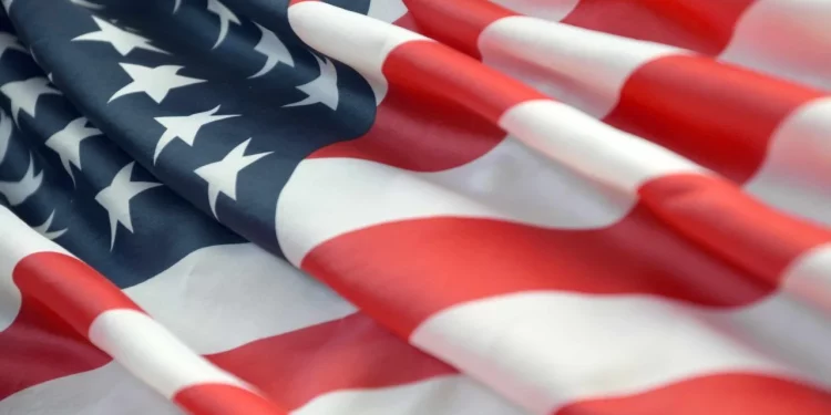 Coinbase tung 10.000 trang tài liệu mật về giám sát crypto