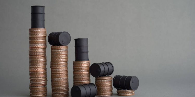 Bitcoin phục hồi, dầu thô giảm sau không kích Iran