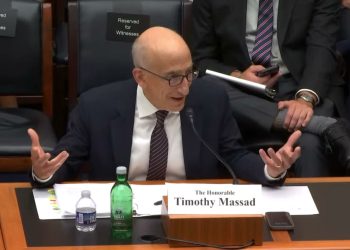 Cựu Chủ tịch CFTC cảnh báo Clarity Act có thể làm suy yếu thị trường