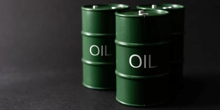 Bitcoin tiếp tục phục hồi khi giá dầu giảm sâu hơn