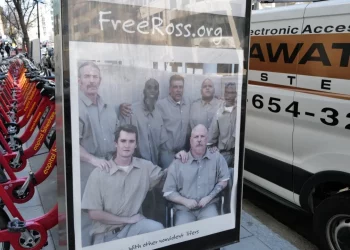 Nhà sáng lập Silk Road Ross Ulbricht nhận ủng hộ 300 Bitcoin sau khi ra tù