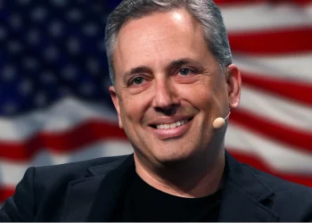 Lãnh đạo AI Nhà Trắng bảo vệ quyết định dỡ lệnh cấm chip với Trung Quốc