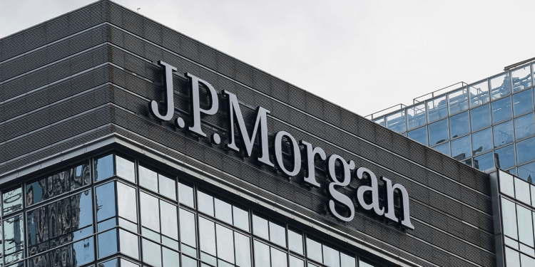 JPMorgan bác bỏ lo ngại nợ công và thuế quan Trump