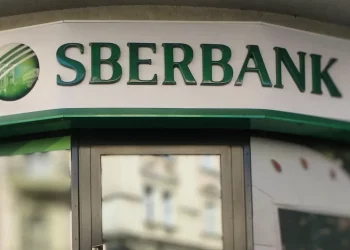 CEO Sberbank hoài nghi về rúp số: “Tôi không thấy lợi ích gì”