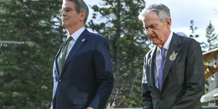 Bộ trưởng Ngân khố Bessent kêu gọi kiểm toán toàn diện Fed