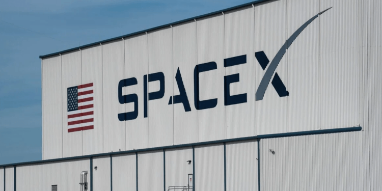 SpaceX chuyển dịch Bitcoin lần đầu sau ba năm