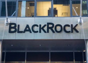 BlackRock dự báo nộp hồ sơ Spot XRP ETF khi “vạch đích” rõ ràng