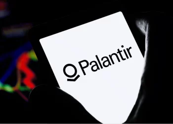 Palantir lần đầu vượt 1 tỷ USD doanh thu quý nhờ bùng nổ AI