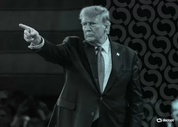 Coinbase niêm yết stablecoin USD1 của World Liberty do Trump hậu thuẫn