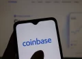 Coinbase ra mắt thẻ ghi nợ với hoàn tiền 4% bằng Bitcoin