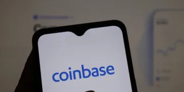 Coinbase ra mắt thẻ ghi nợ với hoàn tiền 4% bằng Bitcoin